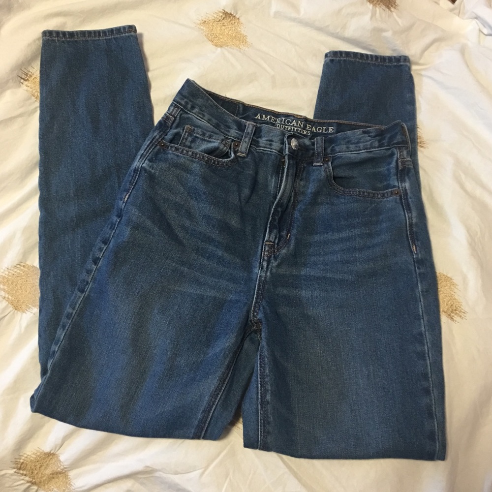American Eagle Mom Jeans